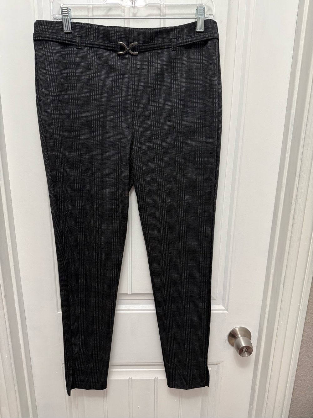 Retrology Women's Pull On Black Plaid Slim Leg Pants Size Large (49-8)